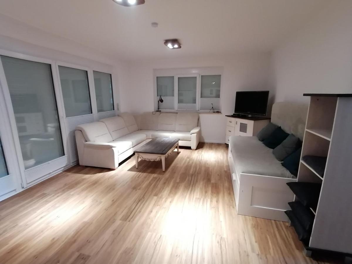 85 Qm Wohnung Pauluste Mit Terasse Und Garten ロストック エクステリア 写真