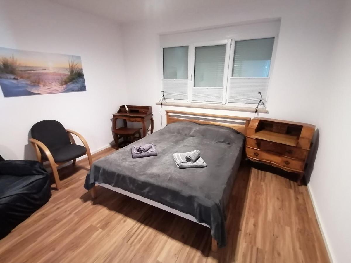85 Qm Wohnung Pauluste Mit Terasse Und Garten ロストック エクステリア 写真