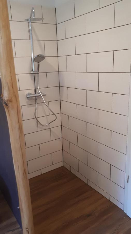 85 Qm Wohnung Pauluste Mit Terasse Und Garten ロストック エクステリア 写真